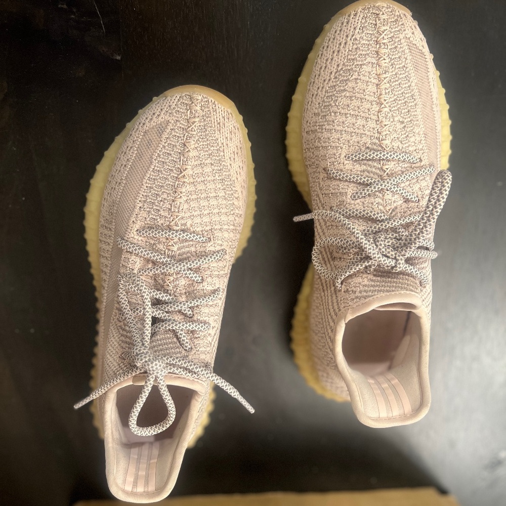 Yeezy BOOST 350 Size, 38.5/ 8.5